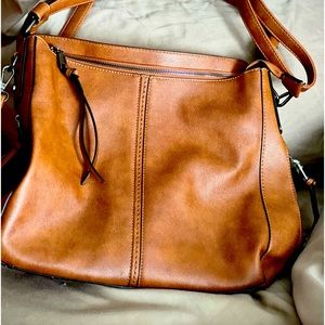 Medium size ladies PO leather bag
